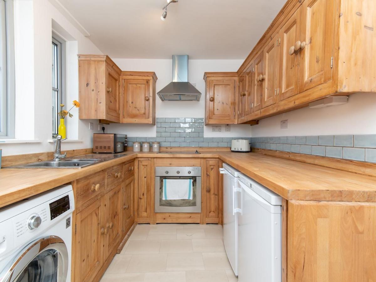 Pass The Keys Bright Modern One Bed Apartment - Bath City Centre エクステリア 写真